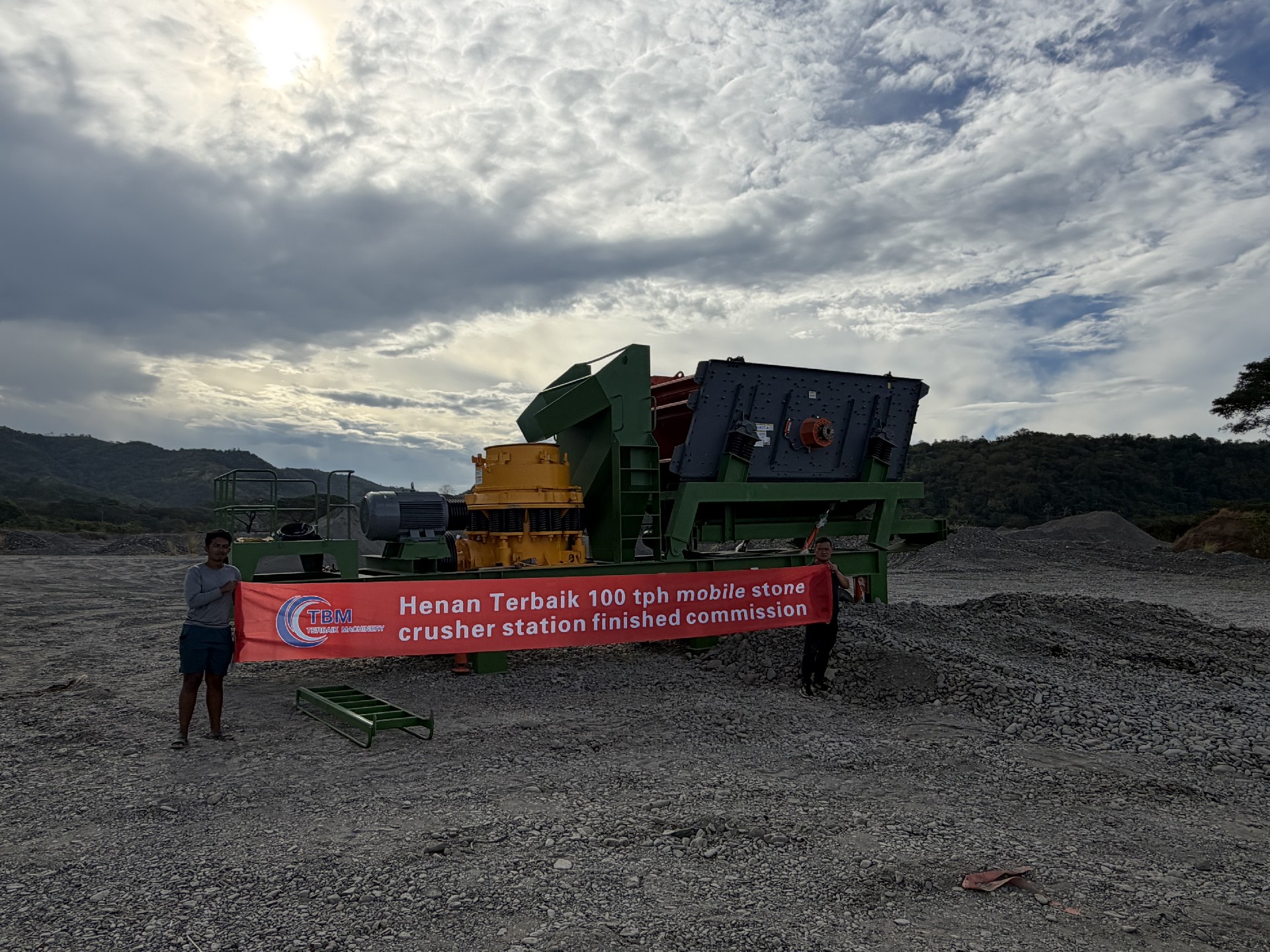 China High-quality Mobile Cone Crusher Plant with Best Price(图2) China High-quality Mobile Cone Crusher Plant with Best Price(图2)